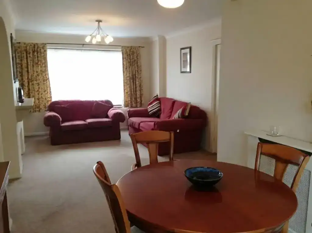 Living and dining room before renovation in Uxbridge, West London
